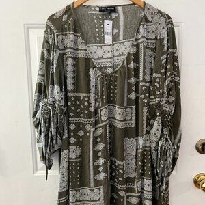 Lane Bryant Plus-Size Green/White Bandana Patchwork Light-Weight Tunic Sz 22